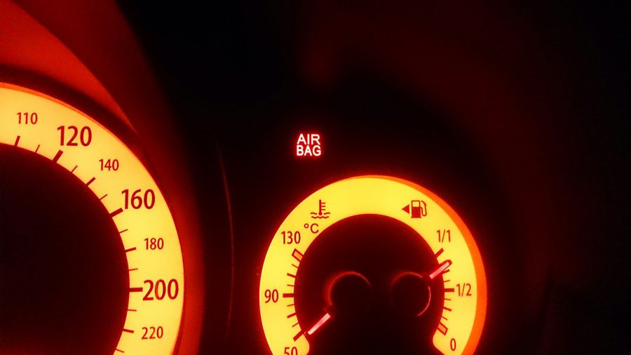 Durduk Yere Airbag Lambası Yandı! 3 Airbag Lambası Neden Yanar