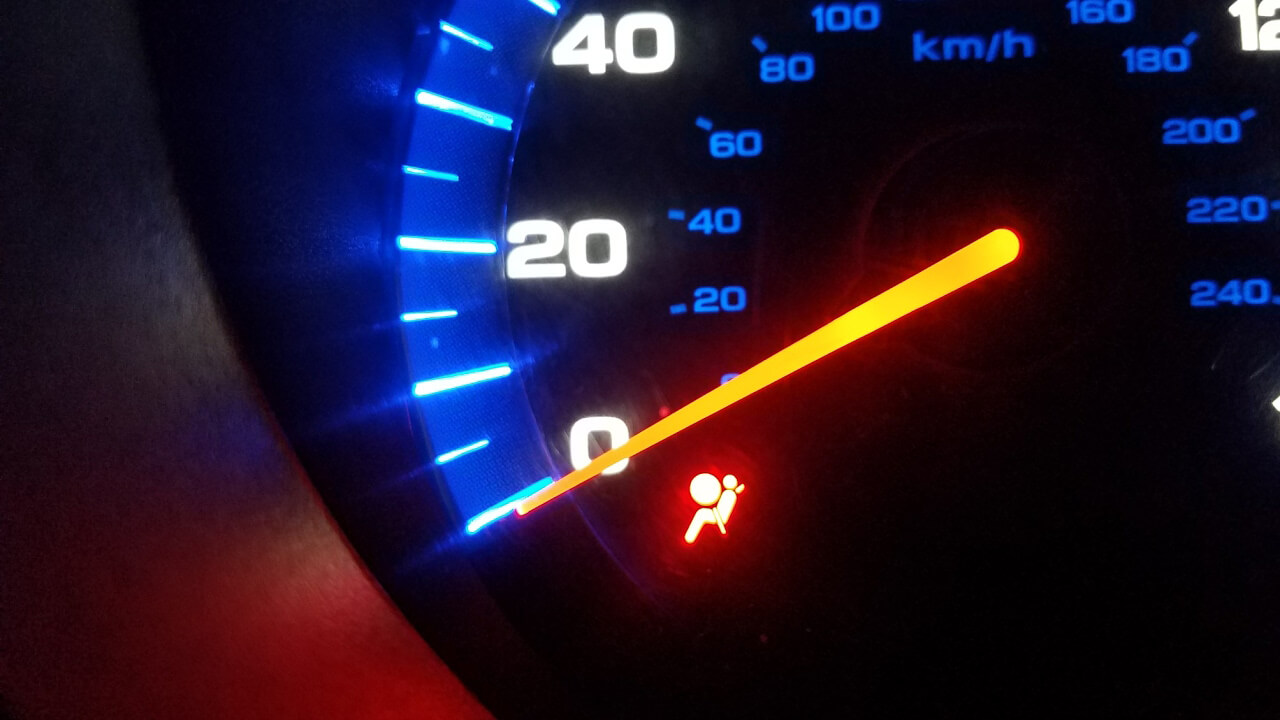 Durduk Yere Airbag Lambası Yandı! 1 Airbag Lambası Nedir