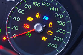 Motor Çalıştığı Halde Akü Şarj İkaz Işığı Neden Yanar? 2 Akü Şarj İkaz Işığı Sürekli Yanıyorsa Muhtemel Nedenler Nelerdir?